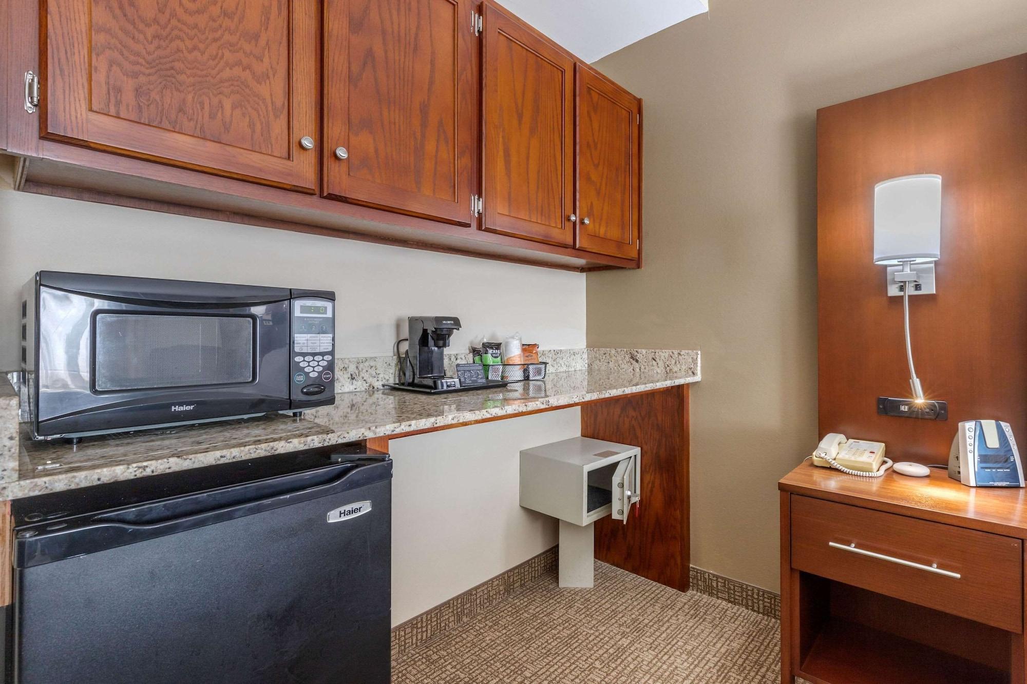 Comfort Suites Johnson City Near University Екстер'єр фото